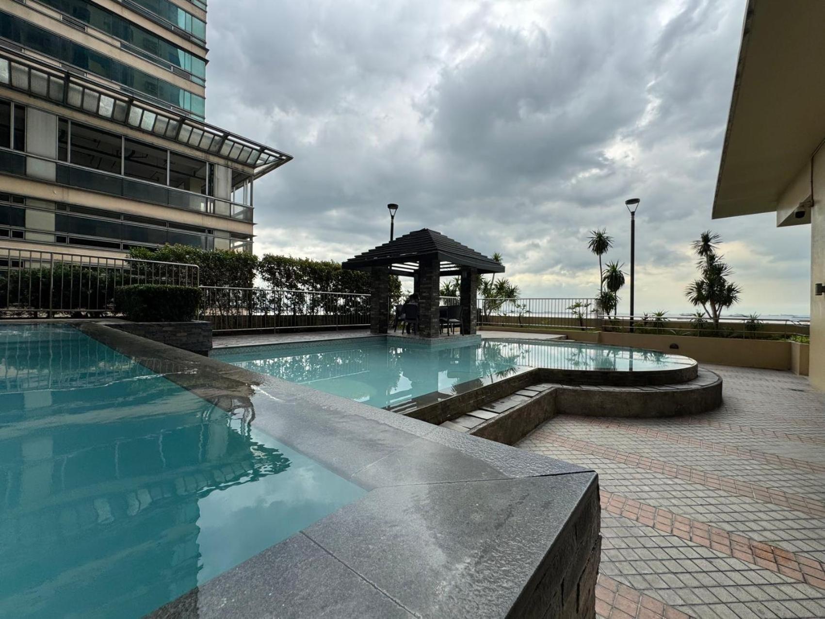 Grand Riviera Suites Apartment มะนิลา ภายนอก รูปภาพ